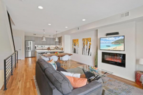 Rooftop Townhome | Walk to Sloan’s Lake & Stadium